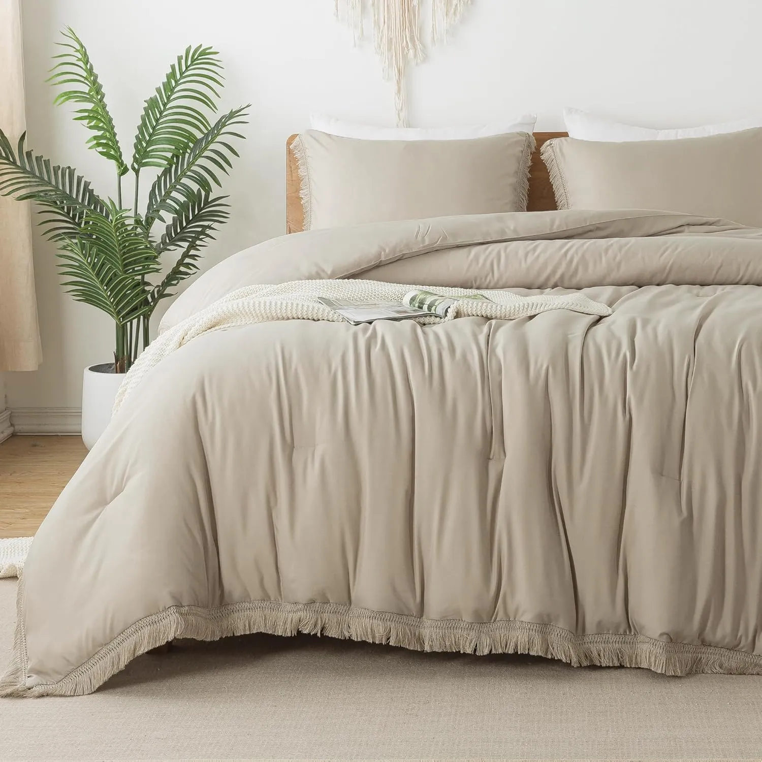 Andency Oatmeal Comforter Set Full Size, 3 Pieces Boho Tassel Lightweight Bedding Comforter Sets, All Season Soft Fluffy Fringe Bed Set (79x90In Comforter & 2 Pillowcases)