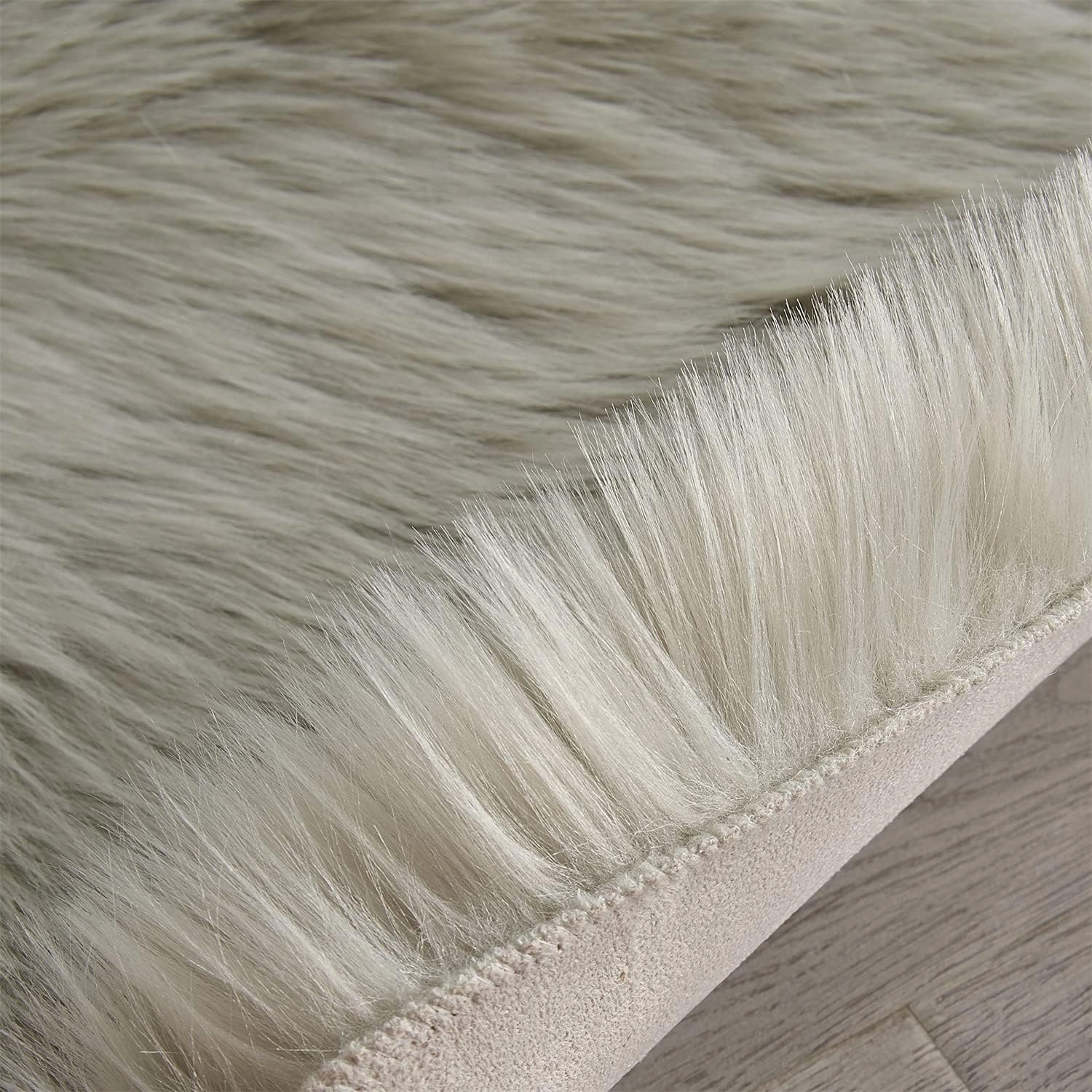 Arbosofe Ultra Soft Faux Fur Rug, Area Rugs, Light Grey Fluffy Shaggy Fur Rug for Bedroom & Living Room, Kids Room Decor, 2 x 6 Feet Sheepskin