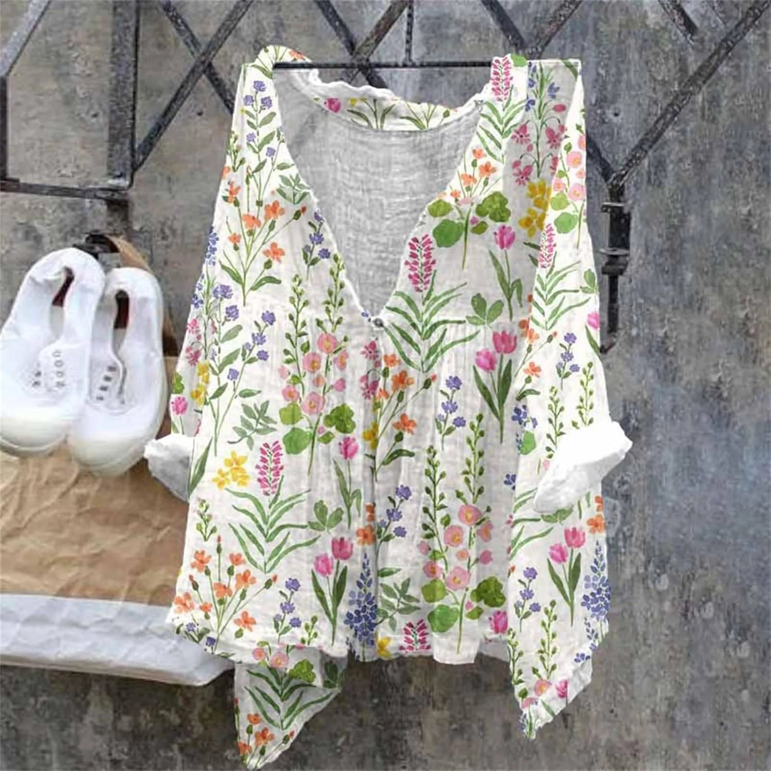 Boho Blouses for Women 2024 Plus Size Linen 3/4 Sleeve Button Up V-Neck Boxy Tops Summer Holiday Casual Beach Shirts