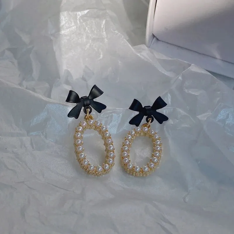 Bow Pearl Oval Earrings