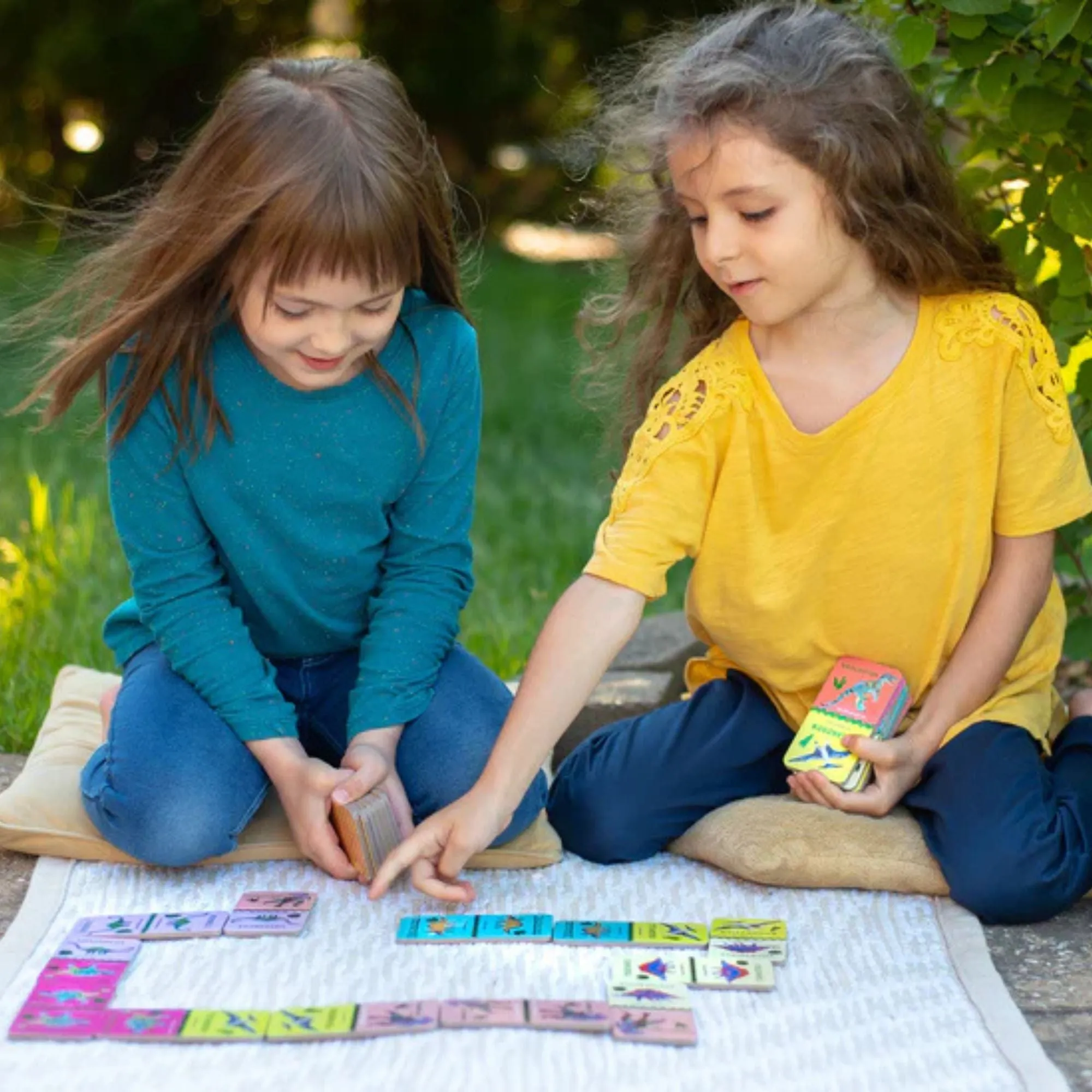 Eeboo Giant Dominoes - Shiny Dinosaur
