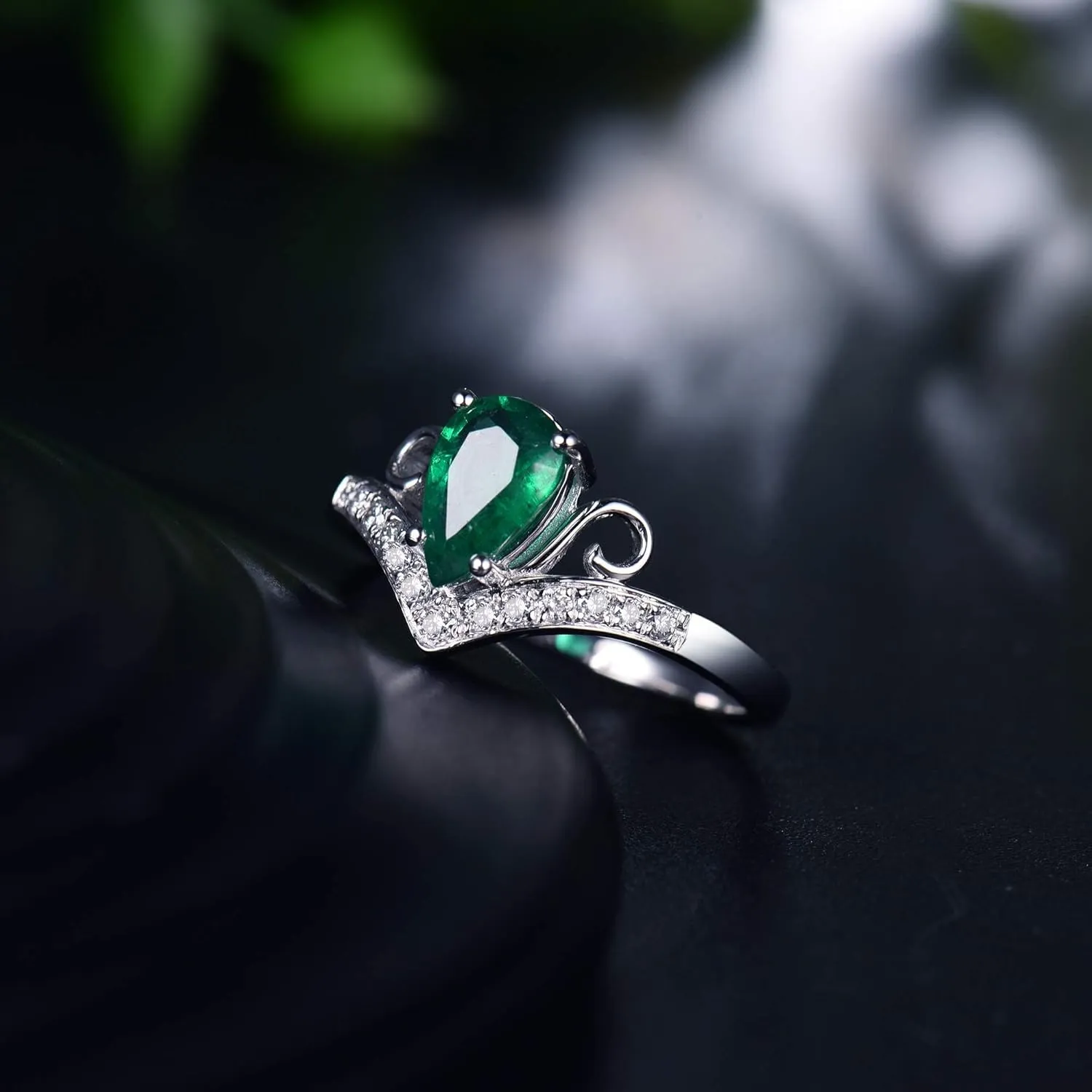 Emerald Ring For Women, 18K White Gold Rings - Green Emerald Ring with Diamond, Natural Pear Shape Emerald Rings & Real Diamonds Gemstone Rings For Couple Engagement Ring