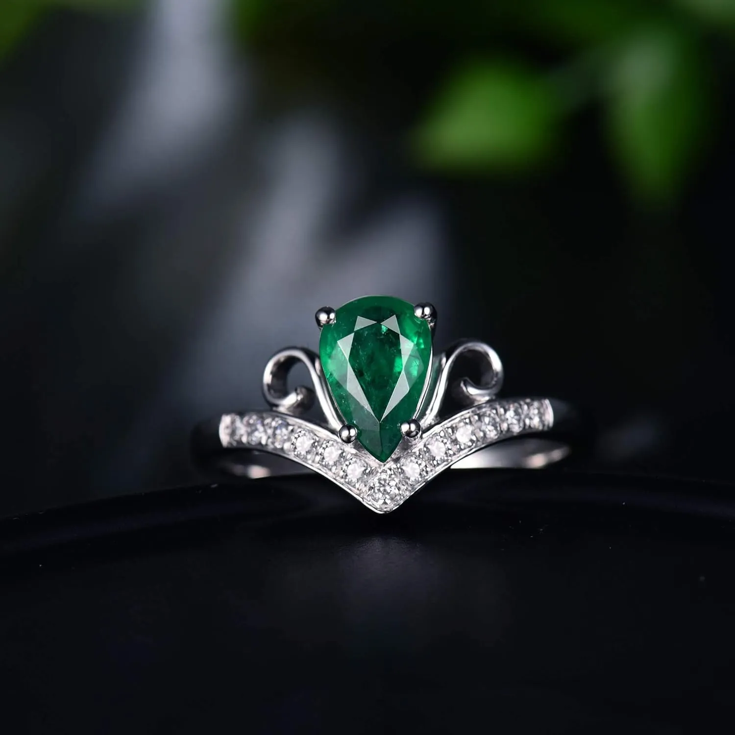 Emerald Ring For Women, 18K White Gold Rings - Green Emerald Ring with Diamond, Natural Pear Shape Emerald Rings & Real Diamonds Gemstone Rings For Couple Engagement Ring
