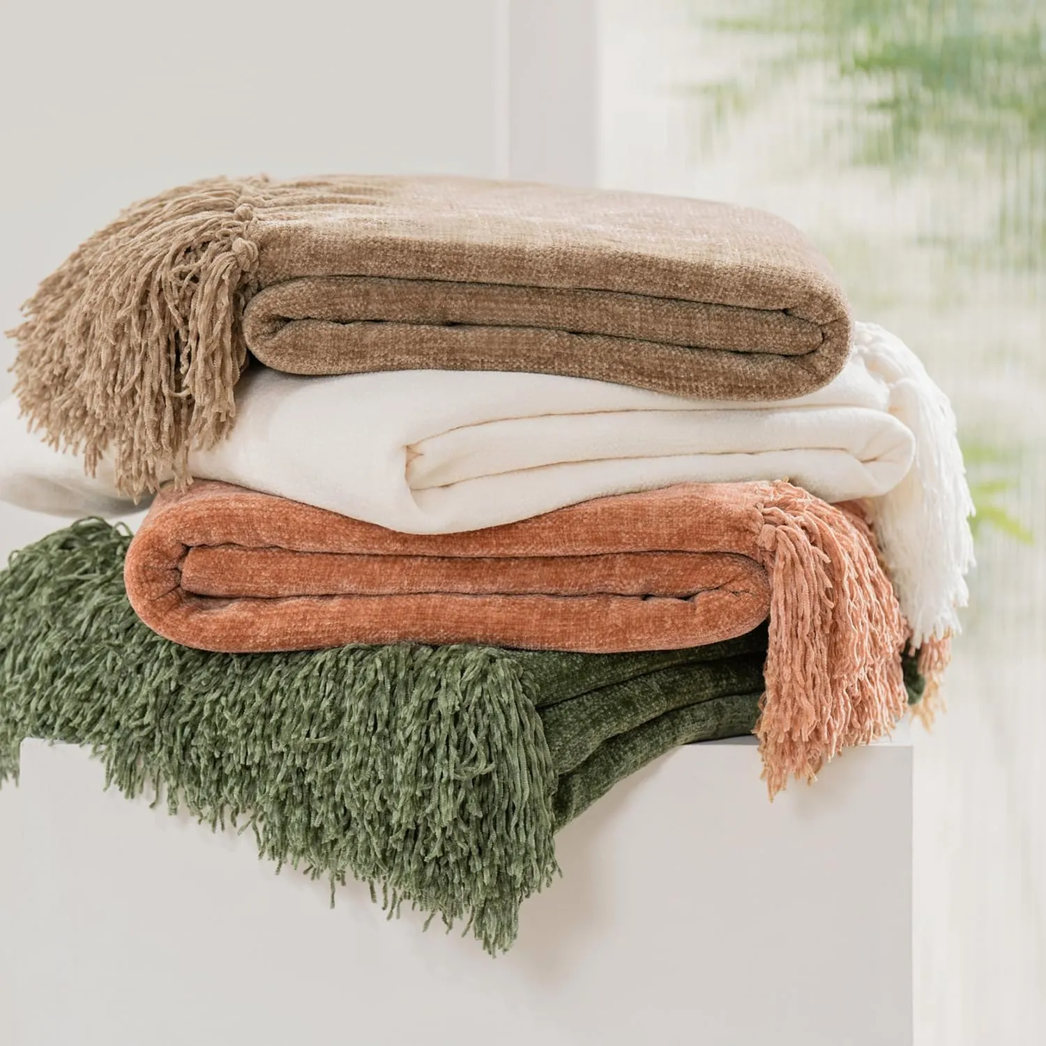 EVERGRACE Soft Chenille Throw Blanket for Couch, Cozy Plush Fuzzy Decorative Chenille Knit Throw Blanket with Tassels, Lightweight Blanket and Throws for Bed Sofa Gift Home Decor, Clay 50"x60"