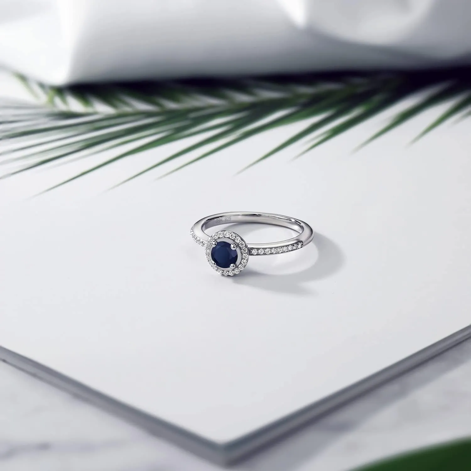 Gem Stone King 925 Sterling Silver Blue Sapphire Engagement Ring For Women (0.79 Cttw, Round 5MM, Gemstone Birthstone, Available In Size 5, 6, 7, 8, 9)