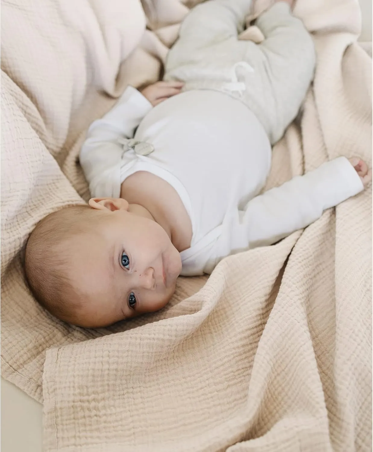 Konssy 3 Pack Muslin Swaddle Blankets for Unisex, Newborn Receiving Blanket, Large 47 x 47 inches, Soft Breathable Muslin Baby Swaddles for Boys & Girls