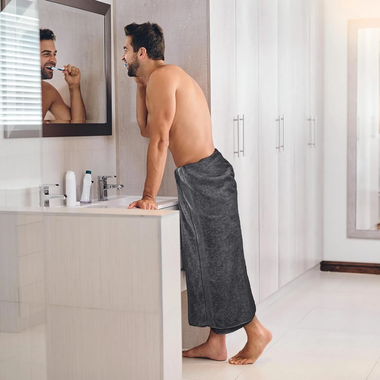 Utopia Towels Luxurious Jumbo Bath Sheet 2 Piece, 600 GSM, 35 by 70 Inches, 100% Ring Spun Cotton, Highly Absorbent and Quick Dry Extra Large Bath Towel, Super Soft Towel, Grey